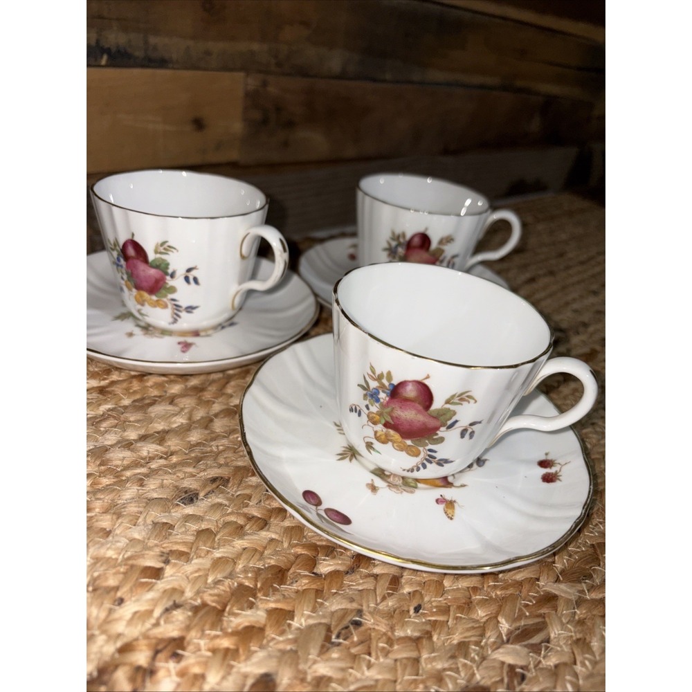 Royal Worcester Delecta Warmstry Shape Lot of 3 Cups Saucer Set Bone China Z2266